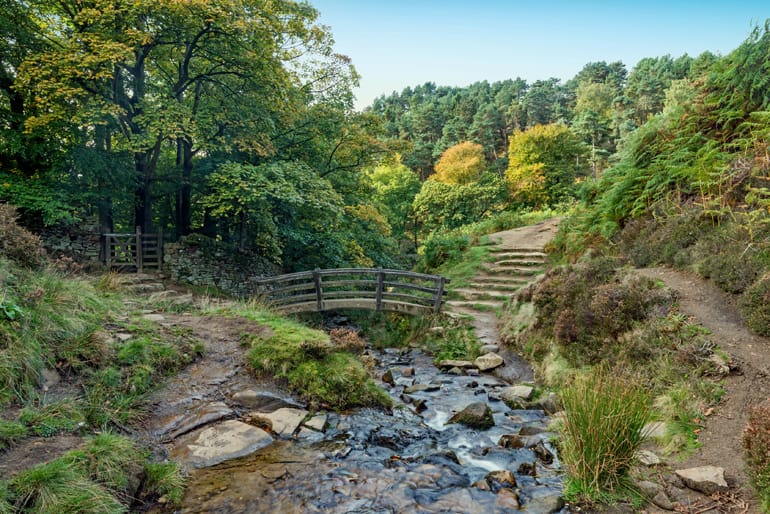 greatlittlebreaks-edale-valley-peak-district.jpg